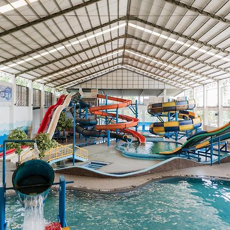Neo Cempaka Hill Hotel Jembel Εξωτερικό φωτογραφία